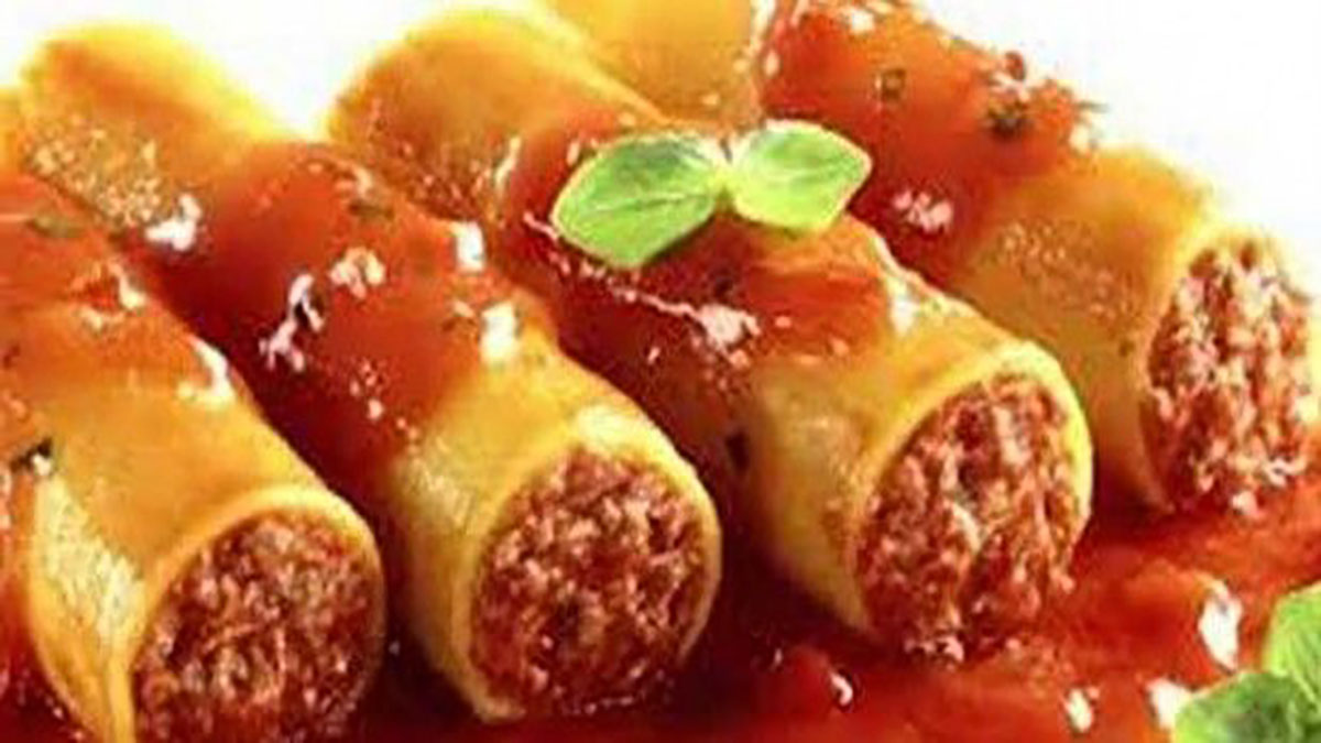Κανελόνια γεμιστά με κιμά: αυθεντική ιταλική συνταγή