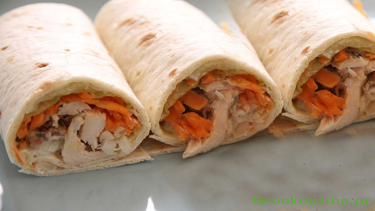 Ρολό με Κοτόπουλο: Απολαυστική Γεύση για Όλη την Οικογένεια!