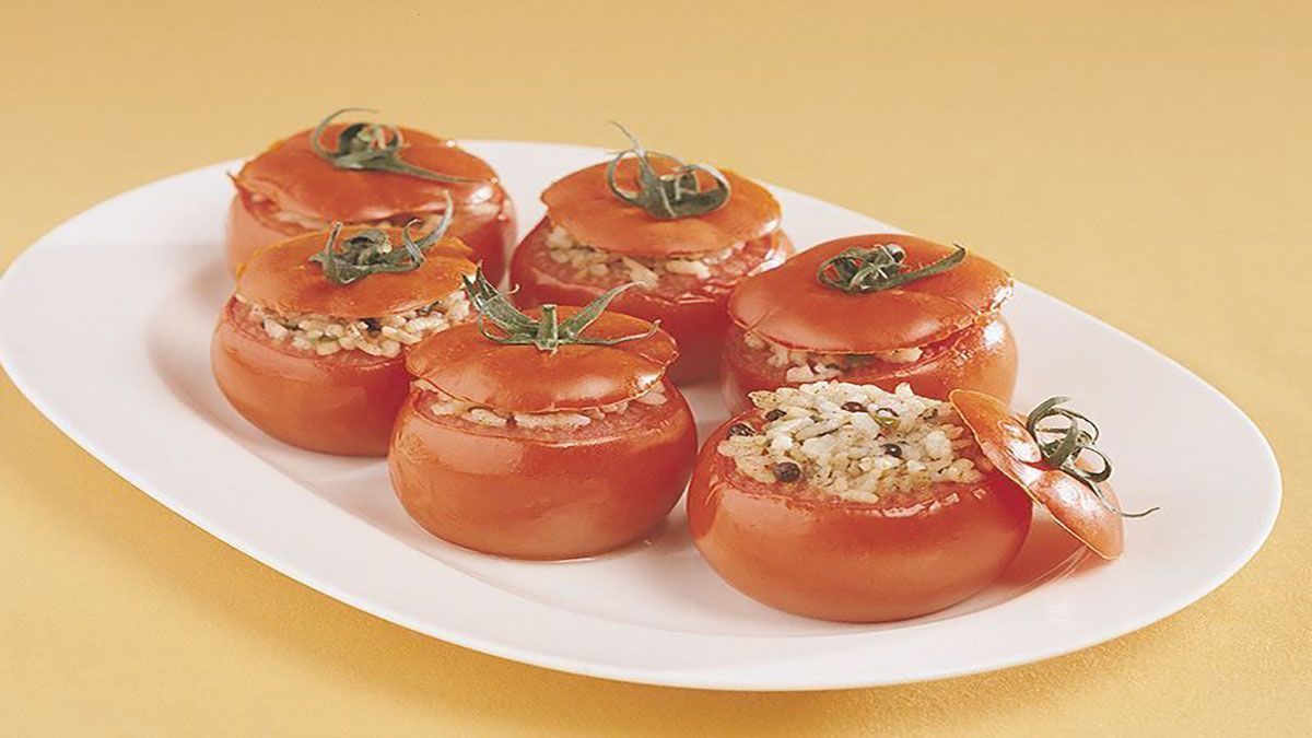 Ντομάτες Γεμιστές με ρύζι: ένα κλασικό ελληνικό πιάτο