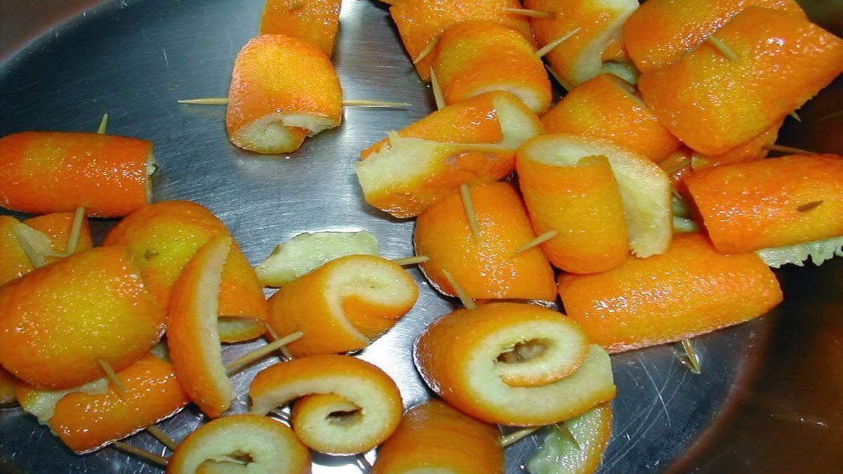Φλούδες πορτοκαλιού με αμυγδαλόψιχα και με ξεχωριστή γεύση