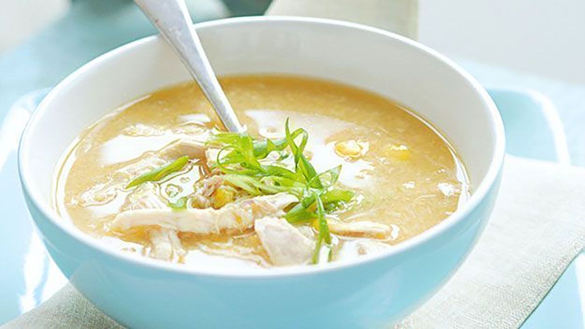 Κοτόπουλο Σούπα: Η Γευστική Ζεστασιά στο Πιάτο Σας!