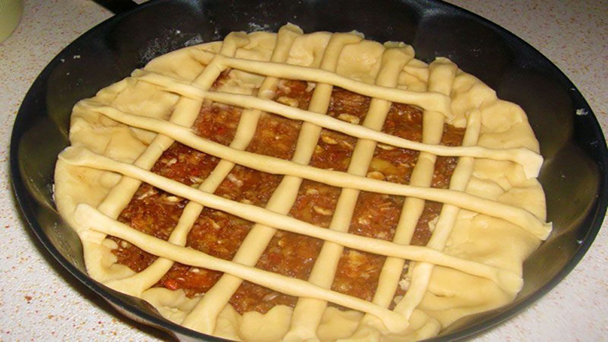 Εύκολη μηλόπιτα στο τηγάνι ειδικά για τους αρχάριους
